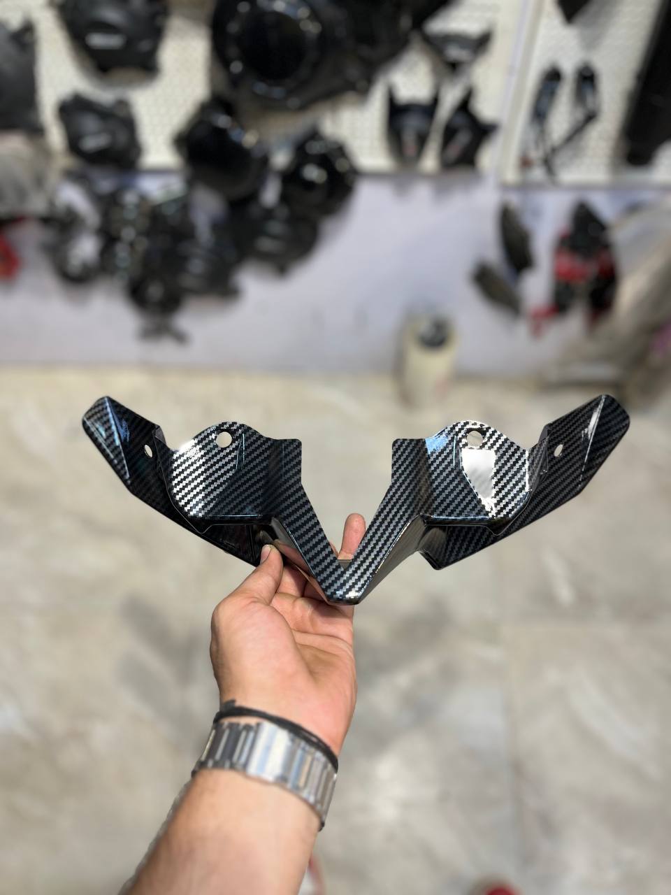 Z900 Carbon fiber Naked Front Spoiler Winglet Aerodynamic Wing Spoiler For Kawasaki Z 900 Motorcycle Parts (Color: Carbon Fiber Look).